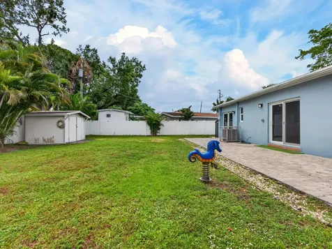 128 SW 22nd Terrace Fort Lauderdale FL 33312