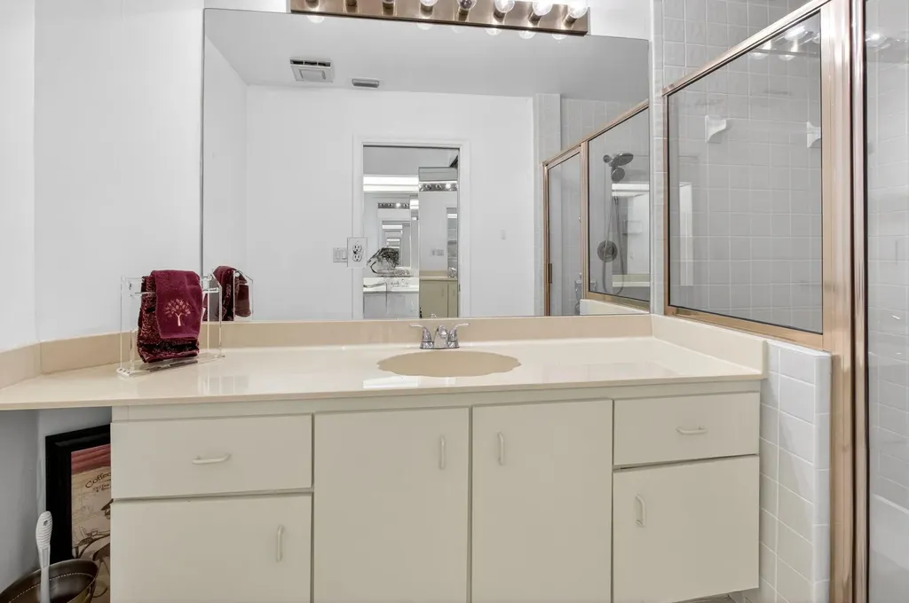8073 Aberdeen Drive Boynton Beach FL 33472