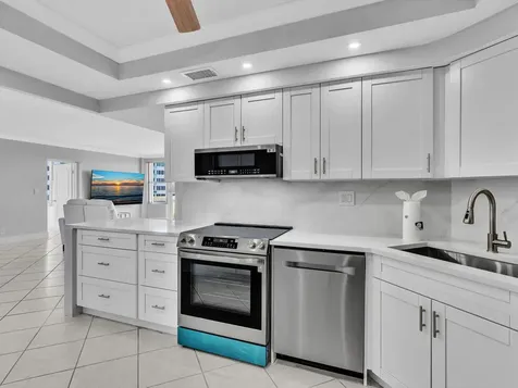 3200 NE 36th Street Fort Lauderdale FL 33308