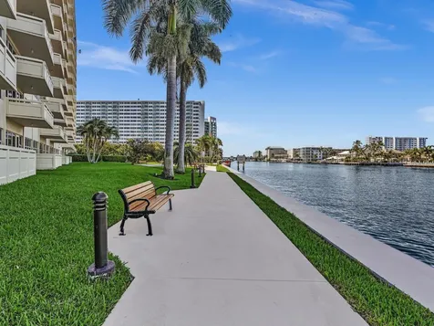 3200 NE 36th Street Fort Lauderdale FL 33308