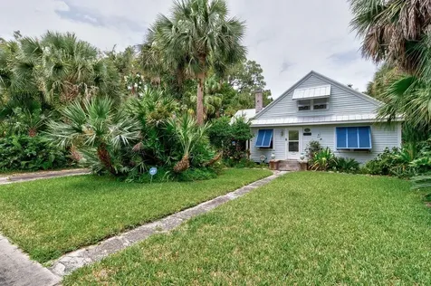 1927 21st Avenue Vero Beach FL 32960
