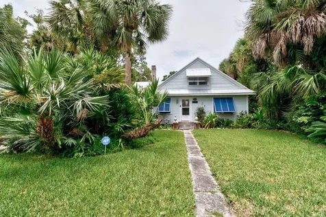 1927 21st Avenue Vero Beach FL 32960
