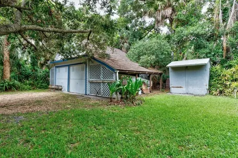 1927 21st Avenue Vero Beach FL 32960