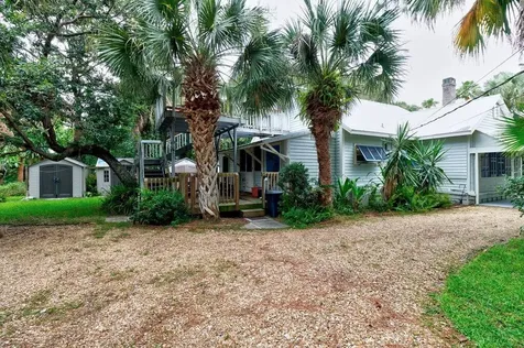 1927 21st Avenue Vero Beach FL 32960