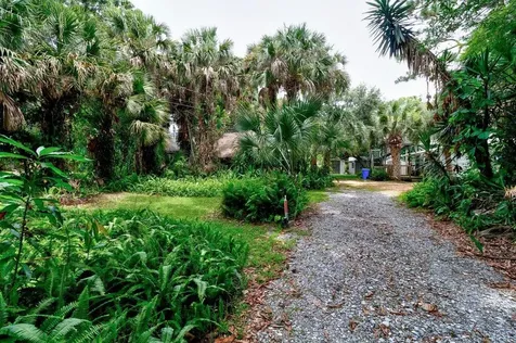 1927 21st Avenue Vero Beach FL 32960