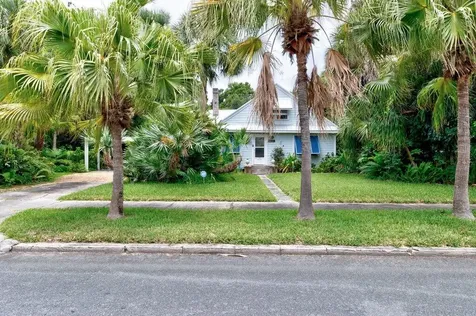 1927 21st Avenue Vero Beach FL 32960