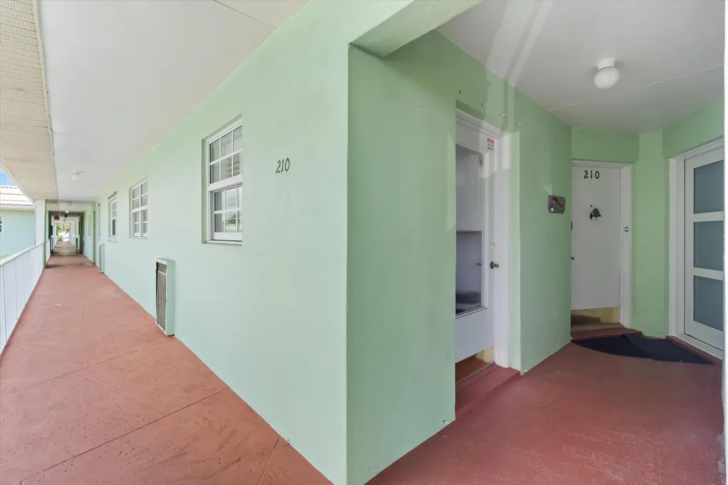 117 Lehane Terrace North Palm Beach FL 33408