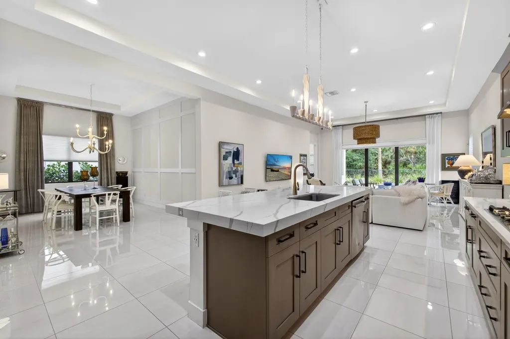 5606 Delacroix Terrace Palm Beach Gardens FL 33418