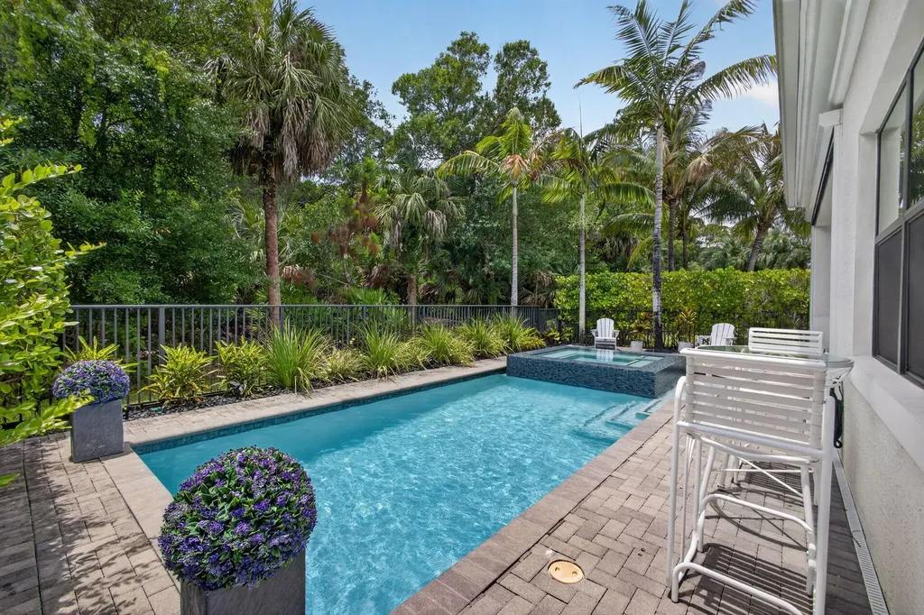 5606 Delacroix Terrace Palm Beach Gardens FL 33418
