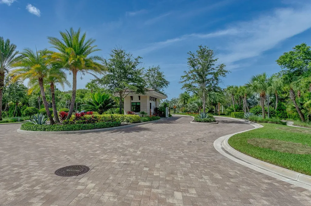 5606 Delacroix Terrace Palm Beach Gardens FL 33418