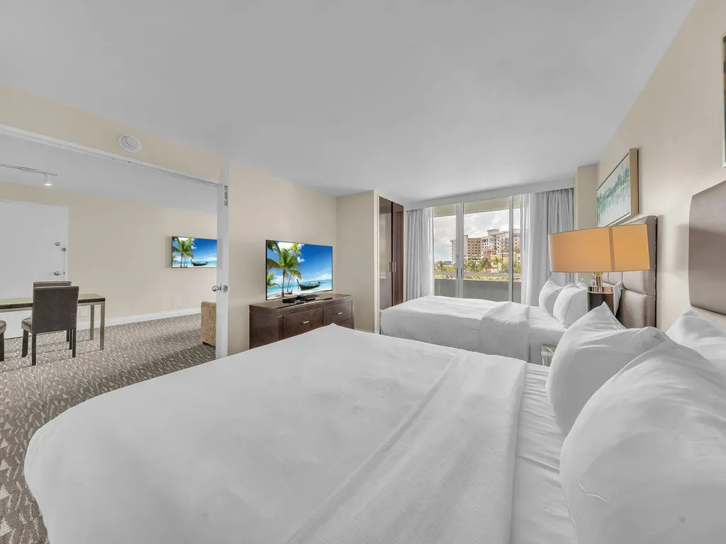 2670 E Sunrise Boulevard Fort Lauderdale FL 33304