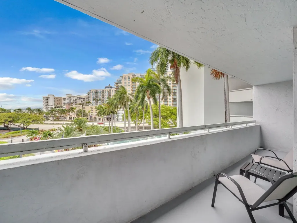 2670 E Sunrise Boulevard Fort Lauderdale FL 33304