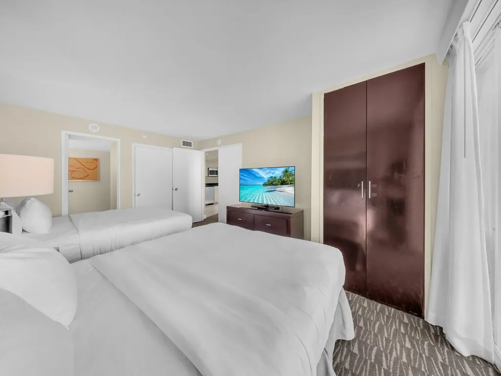 2670 E Sunrise Boulevard Fort Lauderdale FL 33304