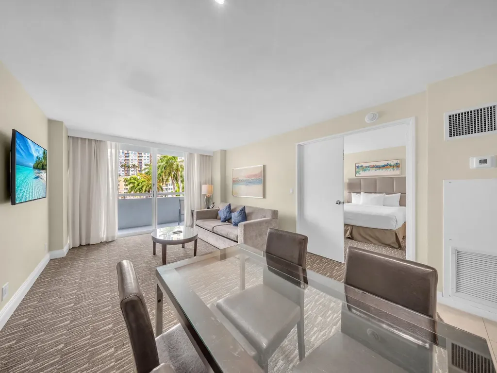2670 E Sunrise Boulevard Fort Lauderdale FL 33304