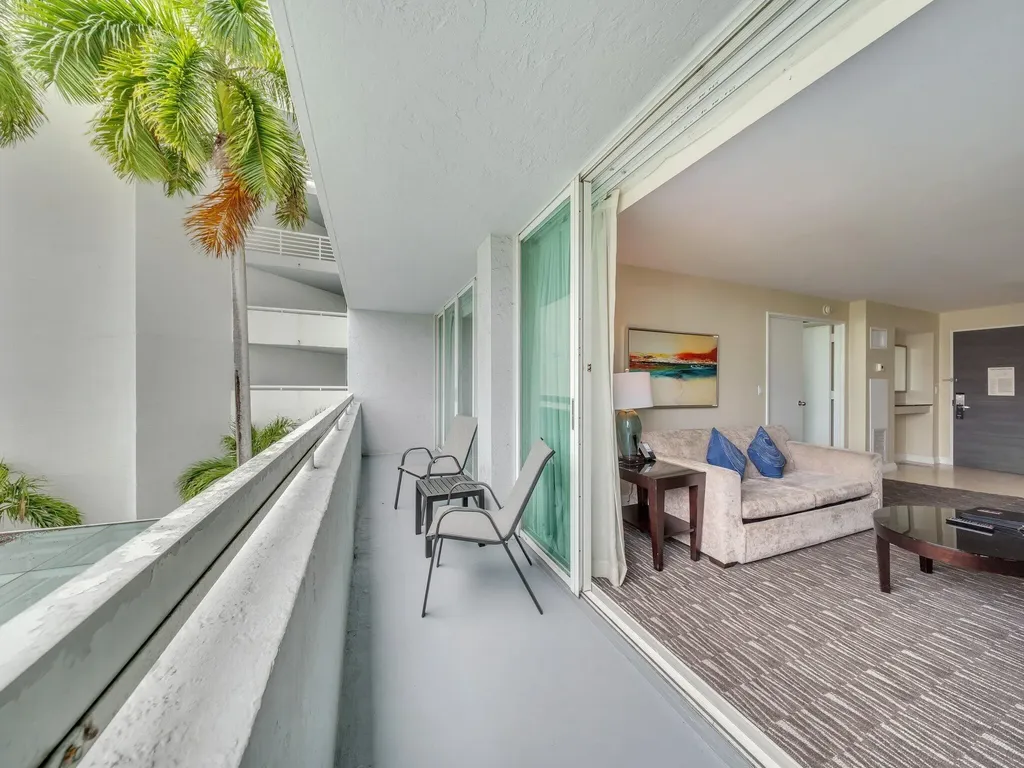 2670 E Sunrise Boulevard Fort Lauderdale FL 33304