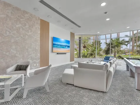 2670 E Sunrise Boulevard Fort Lauderdale FL 33304