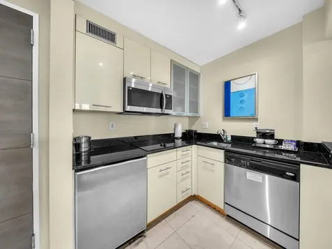 2670 E Sunrise Boulevard Fort Lauderdale FL 33304
