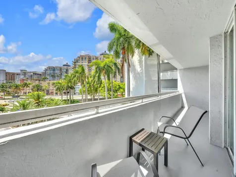 2670 E Sunrise Boulevard Fort Lauderdale FL 33304