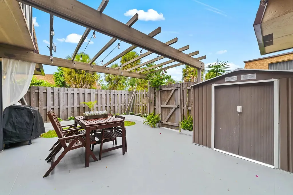3132 SW 20th Terrace Delray Beach FL 33445
