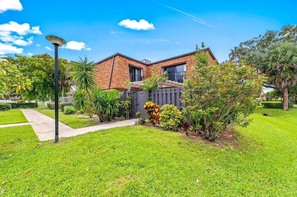 3132 SW 20th Terrace Delray Beach FL 33445