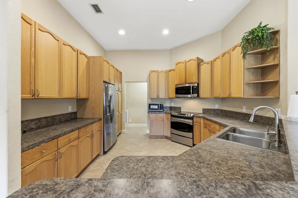 5514 NW West Lundy Circle Port St Lucie FL 34986