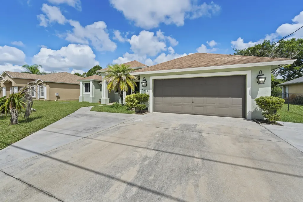 5514 NW West Lundy Circle Port St Lucie FL 34986