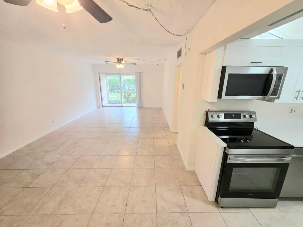 959 SE 2nd Avenue Deerfield Beach FL 33441