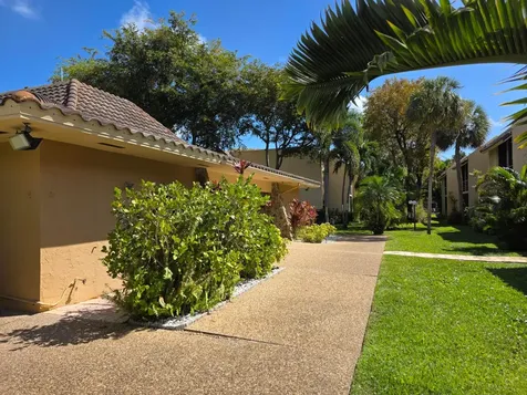 959 SE 2nd Avenue Deerfield Beach FL 33441