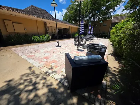 959 SE 2nd Avenue Deerfield Beach FL 33441