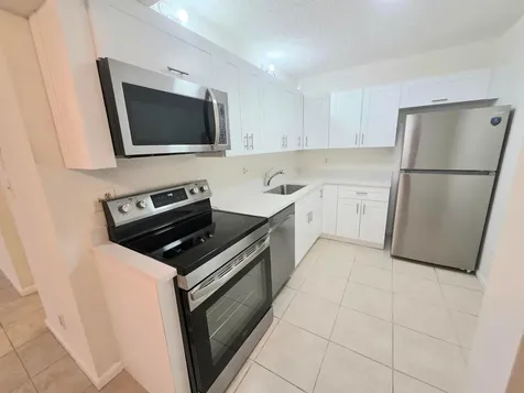 959 SE 2nd Avenue Deerfield Beach FL 33441