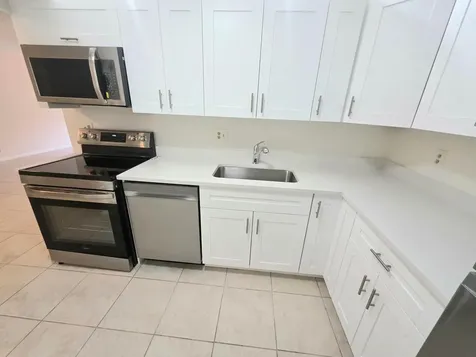 959 SE 2nd Avenue Deerfield Beach FL 33441