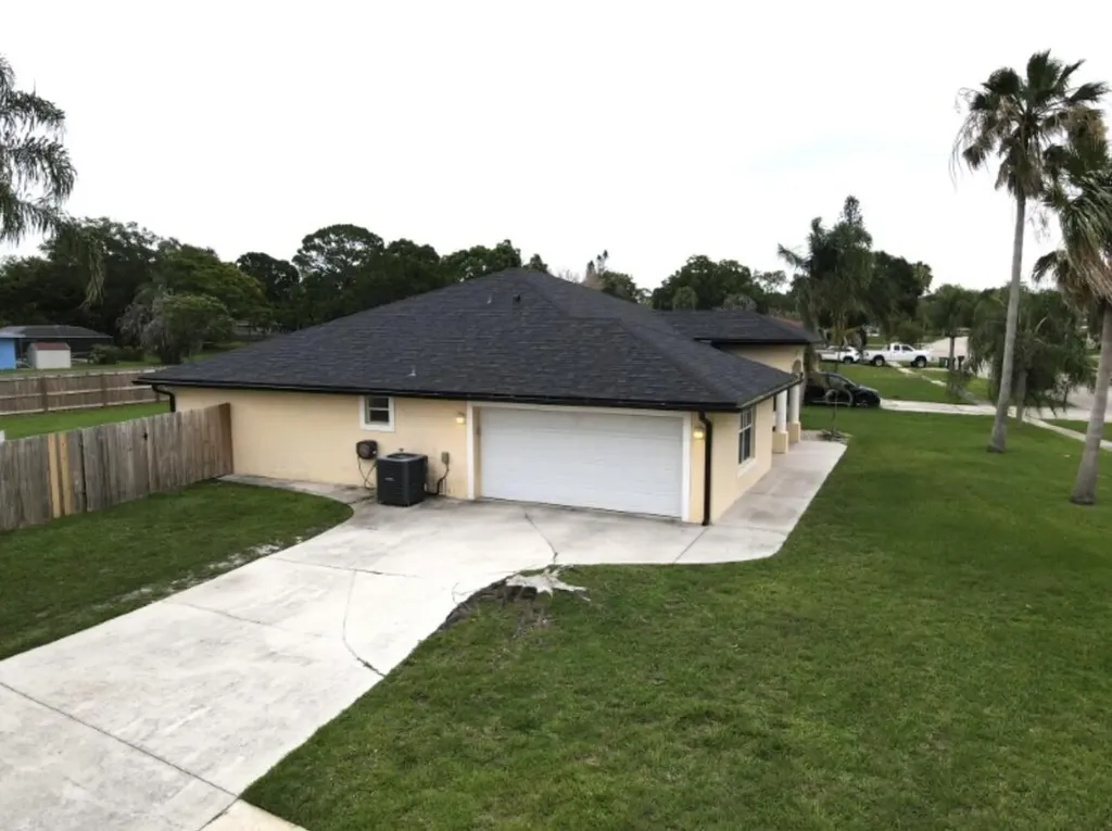 201 NE Faring Avenue Port St Lucie FL 34983