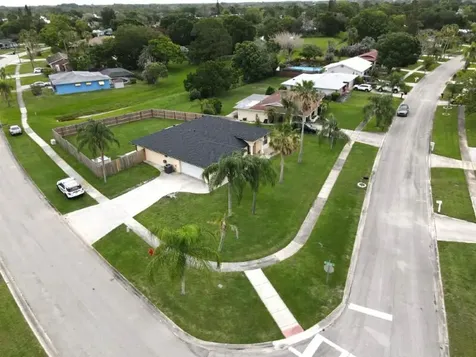 201 NE Faring Avenue Port St Lucie FL 34983