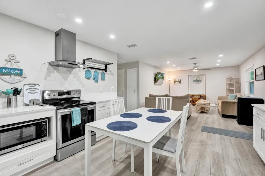 1947 Holman Drive North Palm Beach FL 33408