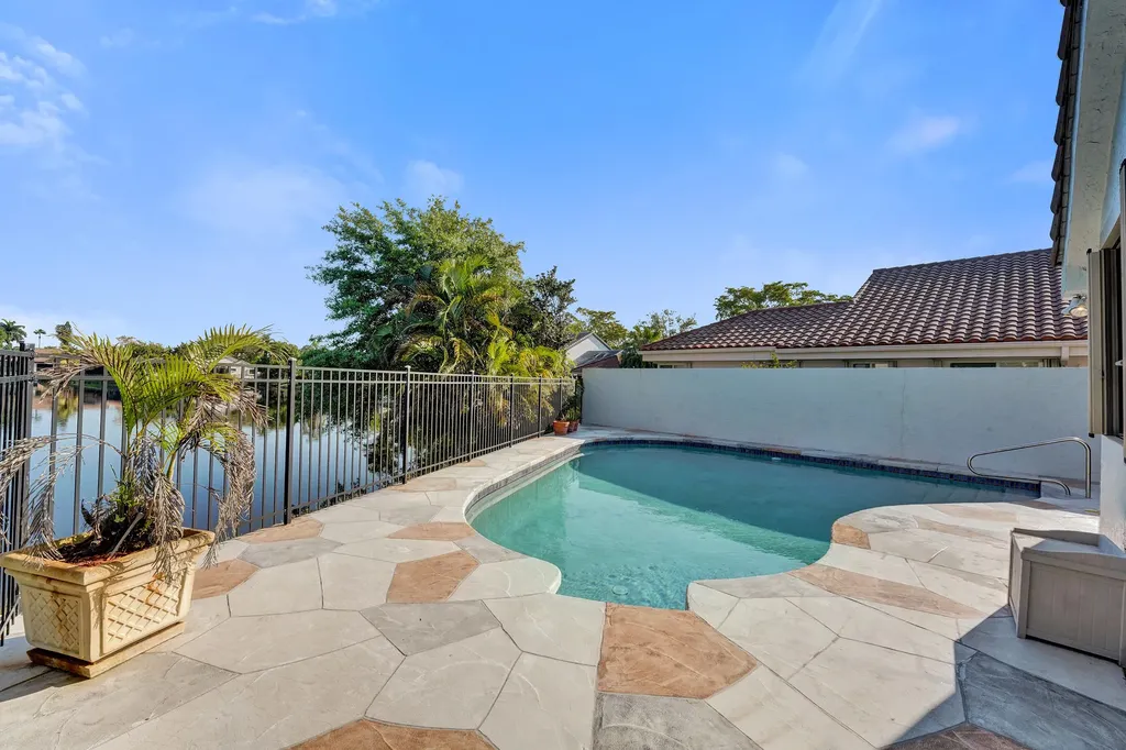1839 NW 93rd Way Plantation FL 33322