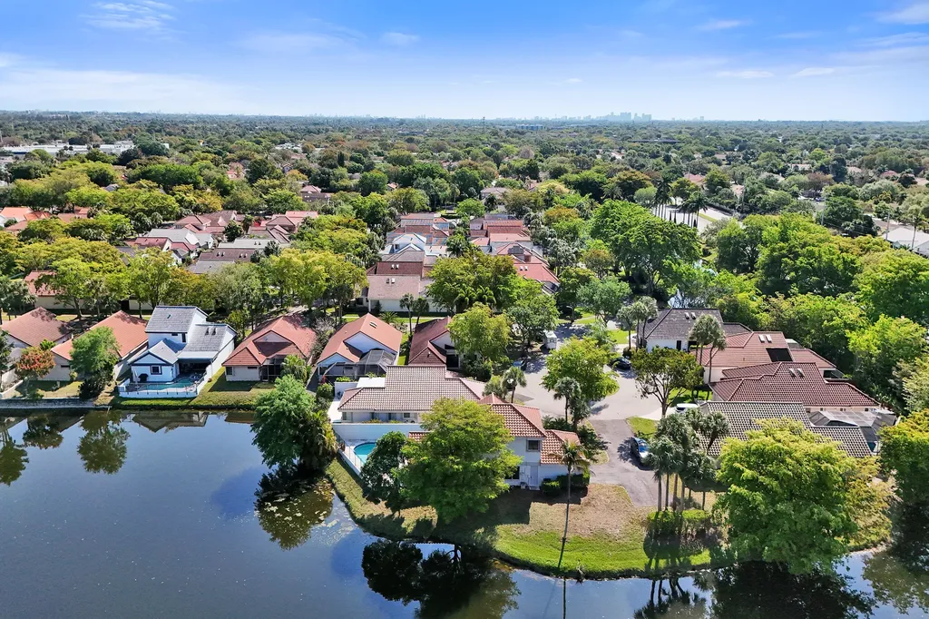 1839 NW 93rd Way Plantation FL 33322