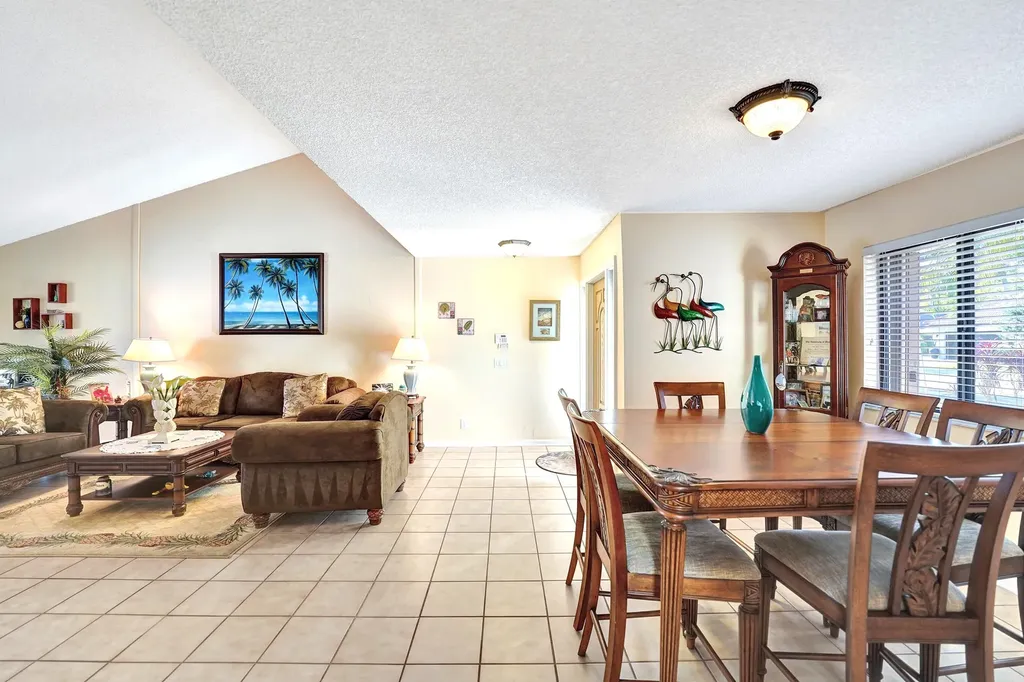 1839 NW 93rd Way Plantation FL 33322