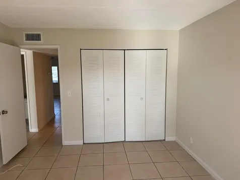 500 W Village Green Circle Circle W Palm Springs FL 33461