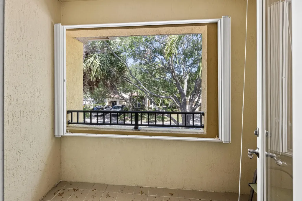 1043 Vintner Boulevard Palm Beach Gardens FL 33410