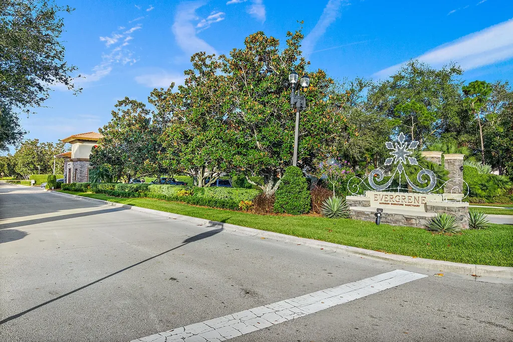 1043 Vintner Boulevard Palm Beach Gardens FL 33410