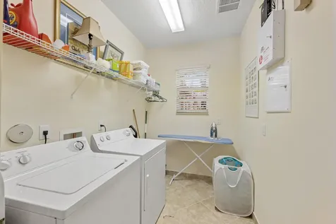 1043 Vintner Boulevard Palm Beach Gardens FL 33410