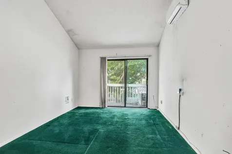 2027 Winners Circle North Lauderdale FL 33068