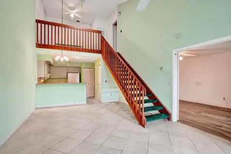 2027 Winners Circle North Lauderdale FL 33068