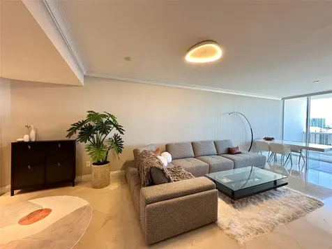 18201 Collins Avenue Sunny Isles Beach FL 33160