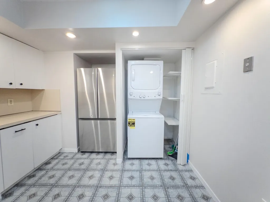 2800 N 46th Hollywood FL 33021