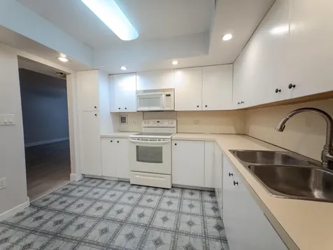 2800 N 46th Hollywood FL 33021