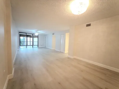 2800 N 46th Hollywood FL 33021