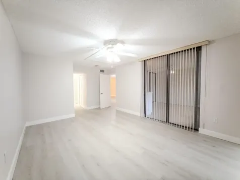 2800 N 46th Hollywood FL 33021