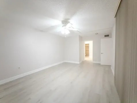 2800 N 46th Hollywood FL 33021