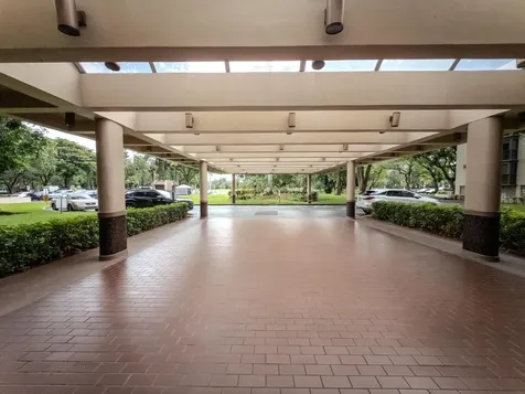 2800 N 46th Hollywood FL 33021